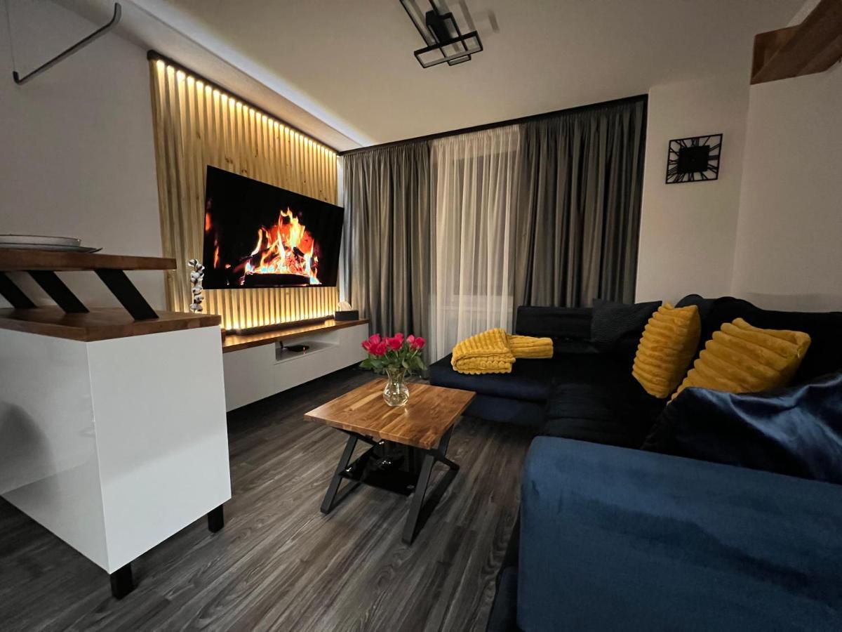 Apartman Piccoladuo V Banskej Bystrici 반스카비스트리카 외부 사진
